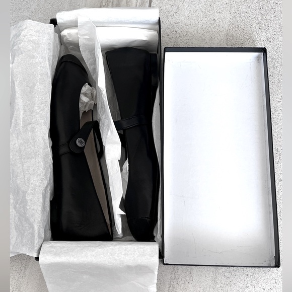 Authentic Chanel black leather Mary Jane sz 38 worn once - Picture 3 of 10